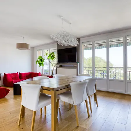 Apartment Superbe 3ch Terrasse Vue Sur Et Garage